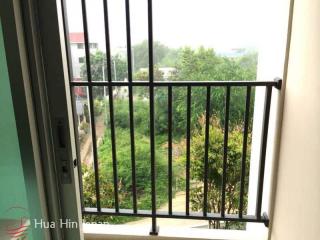 Good size studio unit, walking distance to Khao Takiab Beach