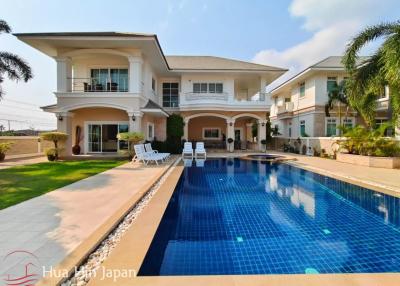 Nice Two Story 4 Bedroom Pool Villa Close to Town