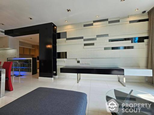 2-BR Condo at Athenee Residence near BTS Phloen Chit