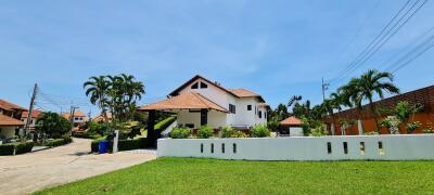 Luxury Pool Villa House for Sale Pattaya