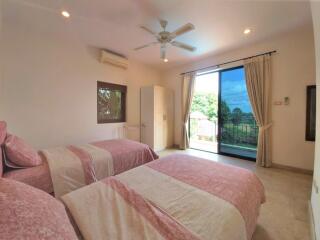 Paradise Villa 2 House For Sale in Pattaya