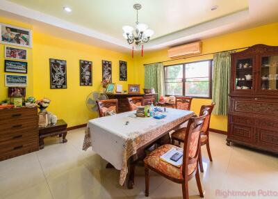 4 Bed House For Sale In East Pattaya - Lakeside Court