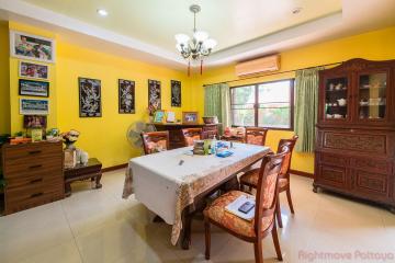 4 Bed House For Sale In East Pattaya - Lakeside Court