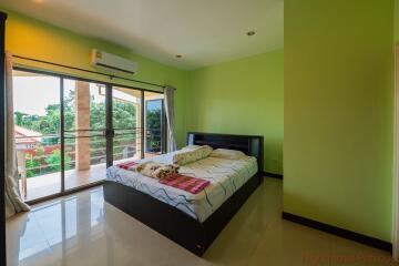 4 Bed House For Sale In East Pattaya - Lakeside Court