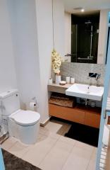 For SALE : The Lofts Ekkamai / 1 Bedroom / 1 Bathrooms / 45 sqm / 7900000 THB [R11953]