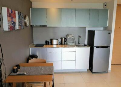 For SALE : The Lofts Ekkamai / 1 Bedroom / 1 Bathrooms / 45 sqm / 7900000 THB [R11953]