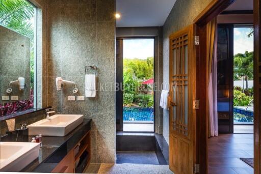 NAI7402: Elegant Three Bedroom Pool Villa in Nai Harn