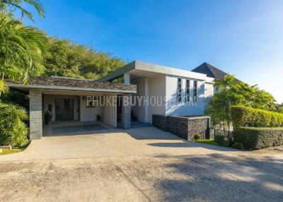 LAY7376: Five Bedroom Villa With Ocean Views in Layan