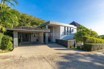 LAY7376: Five Bedroom Villa With Ocean Views in Layan