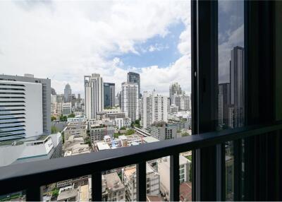 Prime Location! Fully Furnished Condo 5 Minutes Walk from BTS Asoke