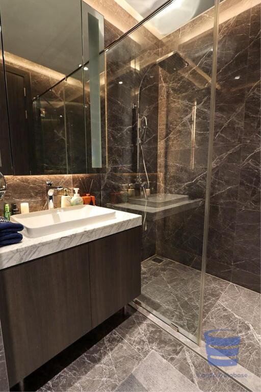 Royce Private Residence Sukhumvit 31 3 Bedroom 3 Bathroom For Sale