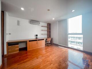 [Property ID: 100-113-27017] 3 Bedrooms 3 Bathrooms Size 230Sqm At The Peak Sukhumvit 15 for Rent and Sale