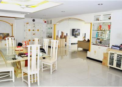 The Oriental Tower: Perfect for Families with a Close-knit Community and Airy, Bright Units - 920071062-156