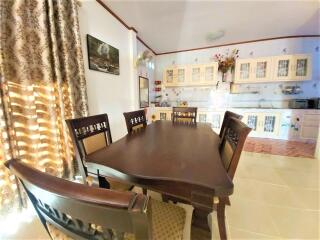 Vanalee Village House for Sale in East Pattaya