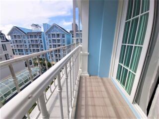 Grand Florida Beachfront Condo for Sale