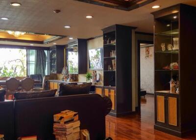 [Property ID: 100-113-26922] 3 Bedrooms 3 Bathrooms Size 188.88Sqm At Empire House for Sale 10700000 THB