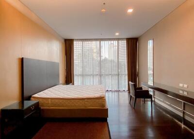 [Property ID: 100-113-21930] 3 Bedrooms 3 Bathrooms Size 250Sqm At Domus for Rent 170000 THB