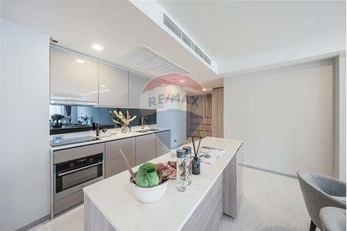 Spacious and Luxurious 3-Bedroom Condo in the Heart of Phromphong - 920071054-387
