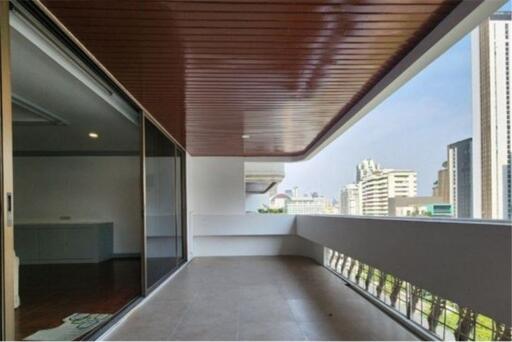 Spacious & Homely 3BR Apartment for Rent Asoke