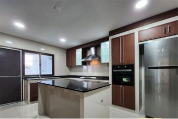 Spacious & Homely 3BR Apartment for Rent Asoke