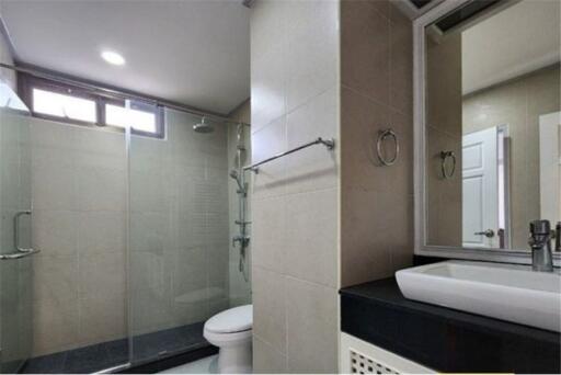 Spacious & Homely 3BR Apartment for Rent Asoke