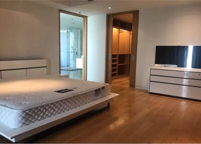 For Rent Duplex Style 4 Bed at The Met Sathorn