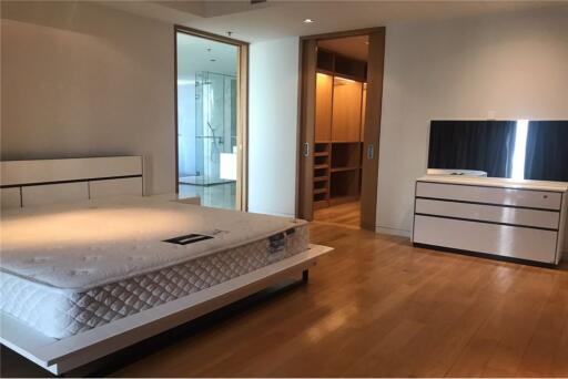 For Rent Duplex Style 4 Bed at The Met Sathorn