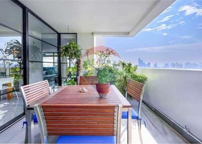 Rare and Renovated: Spacious 2-Bedroom Unit with Huge Balcony at D.S. Tower 2 Now Available for Sale - 920071001-12019