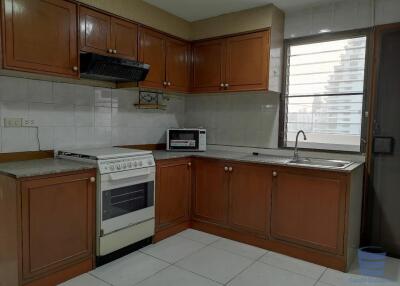 [Property ID: 100-113-24945] 3 Bedrooms 3 Bathrooms Size 181.84Sqm At Empire House for Rent and Sale