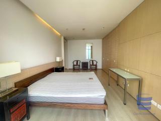 Urbana Sathorn 2 Bedroom 2 Bathroom For Rent and Sale