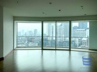 The Master Centrium Asoke-Sukhumvit 3 Bedroom 3 Bathroom For Sale