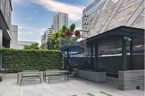 A beautiful unit in the heart of Thonglor.