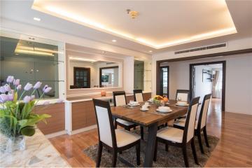 For Rent Spacious new renoavted 4 bedrooms with balcony in Sukhumvit 16 close to Park