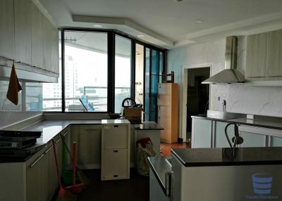 [Property ID: 100-113-26624] 3 Bedrooms 5 Bathrooms Size 313Sqm At Royal River Place for Rent and Sale