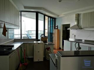 [Property ID: 100-113-26624] 3 Bedrooms 5 Bathrooms Size 313Sqm At Royal River Place for Rent and Sale