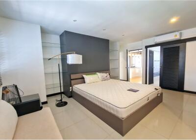 For rent penthouse pet friendly 2 bedrooms with private terrace in Sukhumvit 31 - 920071001-11984