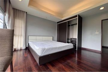 Pet-friendly townhouse 4 bedrooms with share pool in secure compound Soi Soonvijai. - 920071001-11979