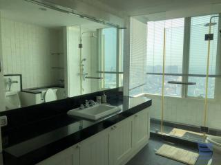 [Property ID: 100-113-26668] 2 Bedrooms 3 Bathrooms Size 145Sqm At Watermark Chaophraya for Rent 65000 THB