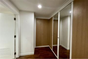 2 bedrooms for rent close to BTS Chidlom