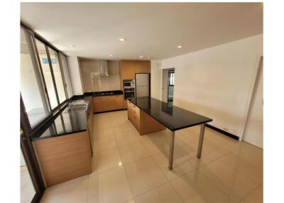 Pet friendly apartment 3+1 bedroom big balcony in Phrom Phong - 920071001-11973