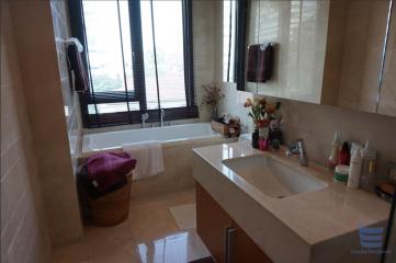 [Property ID: 100-113-26753] 1 Bedrooms 1 Bathrooms Size 67.8Sqm At Prive By Sansiri for Rent and Sale