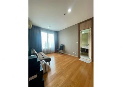 For Sale Duplex 3 Bedrooms High Floor at Villa Asoke - 920071001-11972