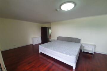 For Rent Pet Friendly Spacious 3+1 Bedrooms in Sukhuvmit 39