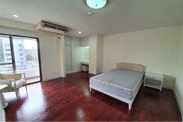 For Rent Pet Friendly Spacious 3+1 Bedrooms in Sukhuvmit 39 - 920071001-11970