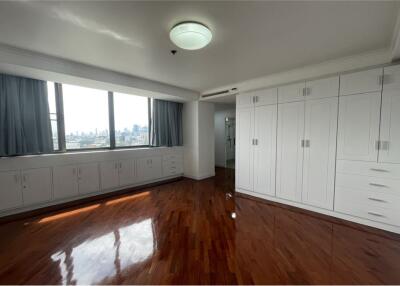 3+1 bedrooms for rent near BTS Prompong - 920071001-11877