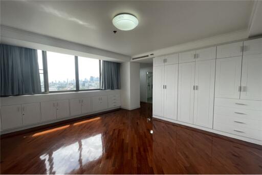 3+1 bedrooms for rent near BTS Prompong - 920071001-11877