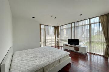 3 bedrooms for rent at BTS Ploenchit