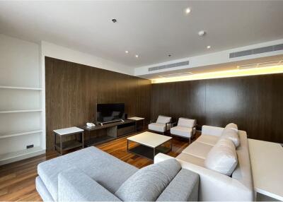 4 bedrooms apartment for rent near BTS Prompong - 920071001-11934