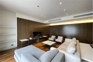 4 bedrooms apartment for rent near BTS Prompong - 920071001-11934