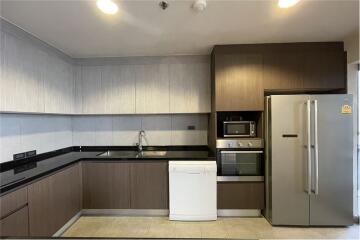 4 bedrooms apartment for rent near BTS Prompong - 920071001-11934